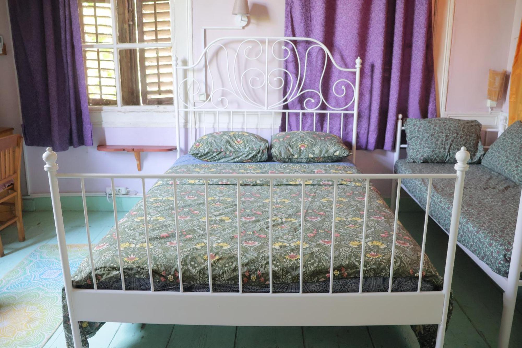 Lotus Garden Hostel Izmir Bagian luar foto