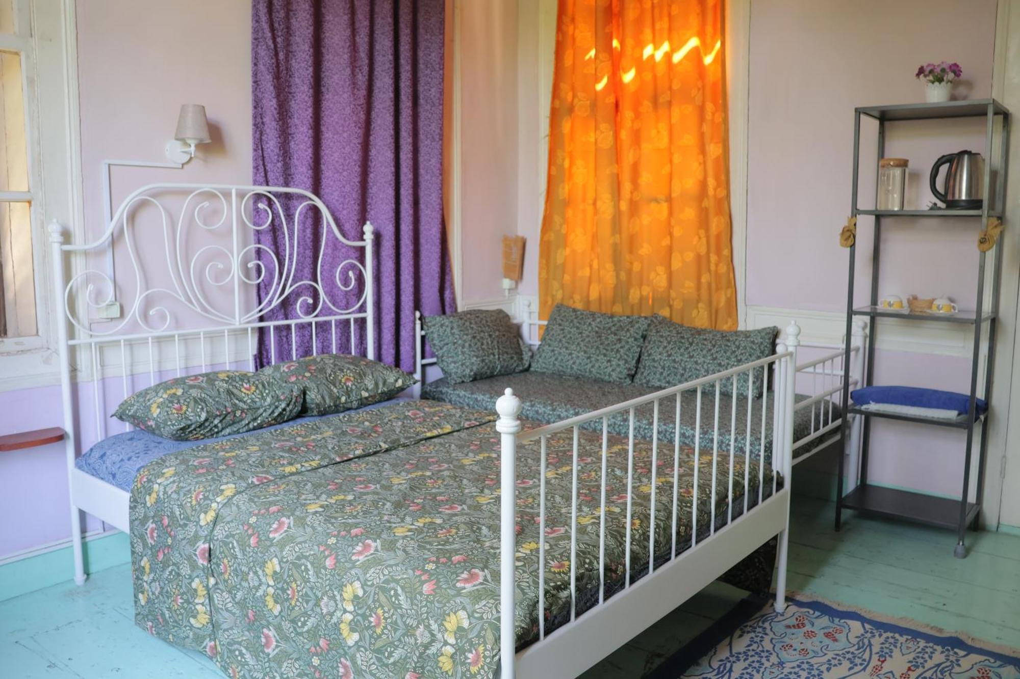 Lotus Garden Hostel Izmir Bagian luar foto