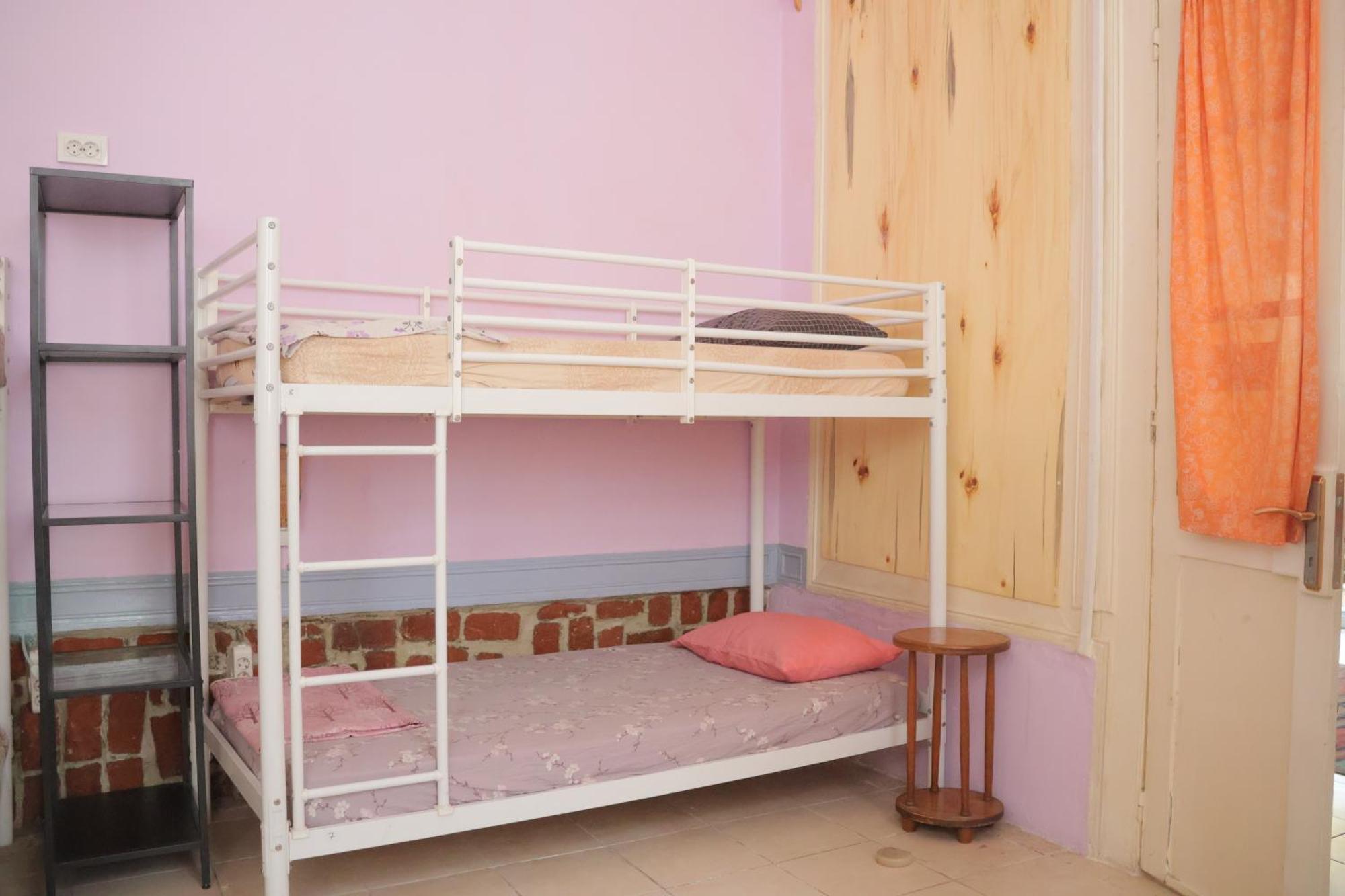 Lotus Garden Hostel Izmir Bagian luar foto